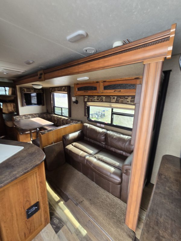 2015 Starcraft Travel Trailer - Image 17