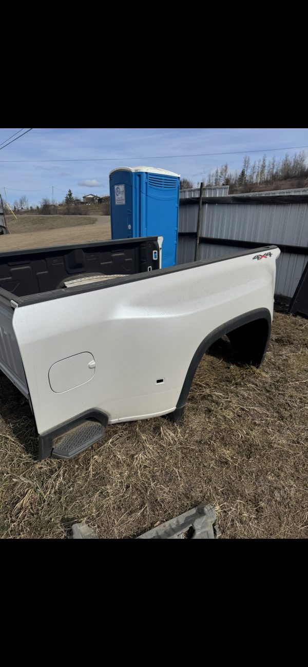 2022 Chevrolet dually box - Image 2