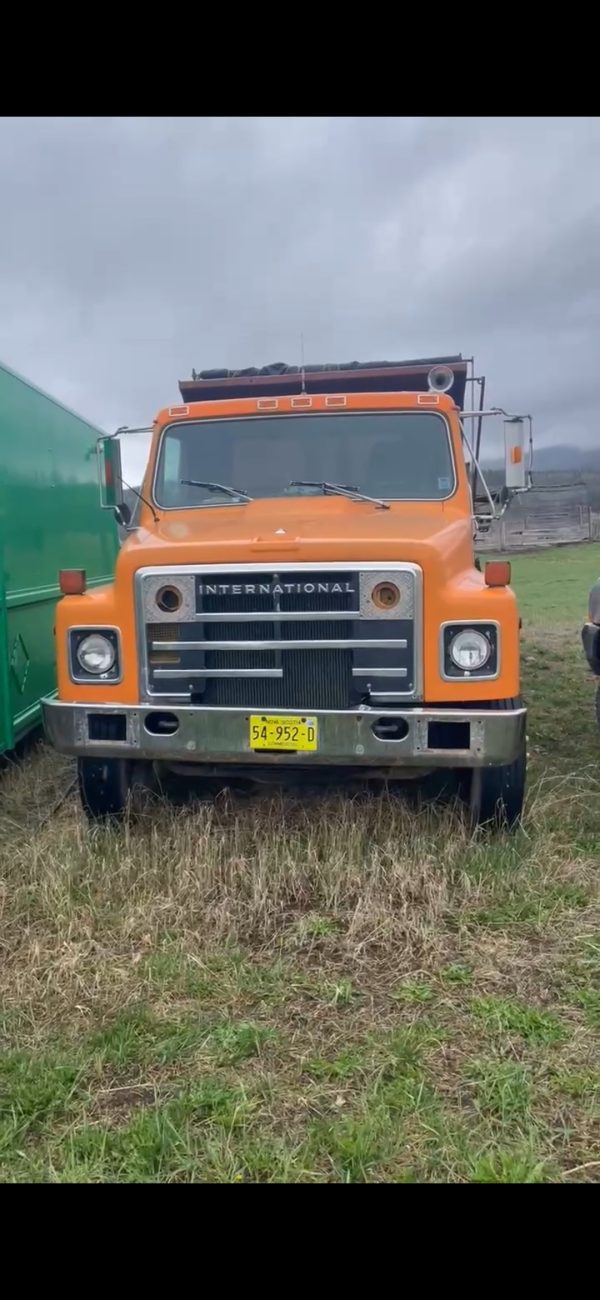 Dump truck Diesel w/ 90,000kms